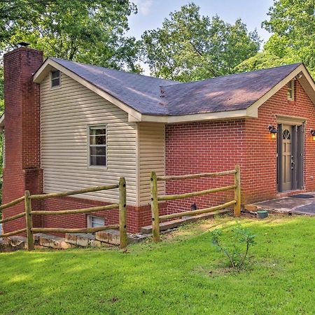 Spacious Georgia Getaway With Dock On Lake Lanier! Gainesville Esterno foto
