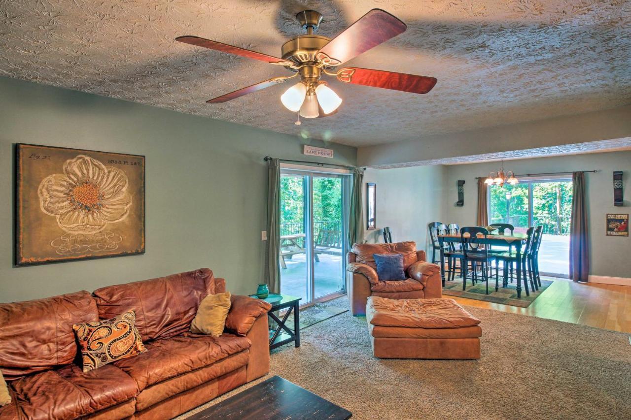 Spacious Georgia Getaway With Dock On Lake Lanier! Gainesville Esterno foto